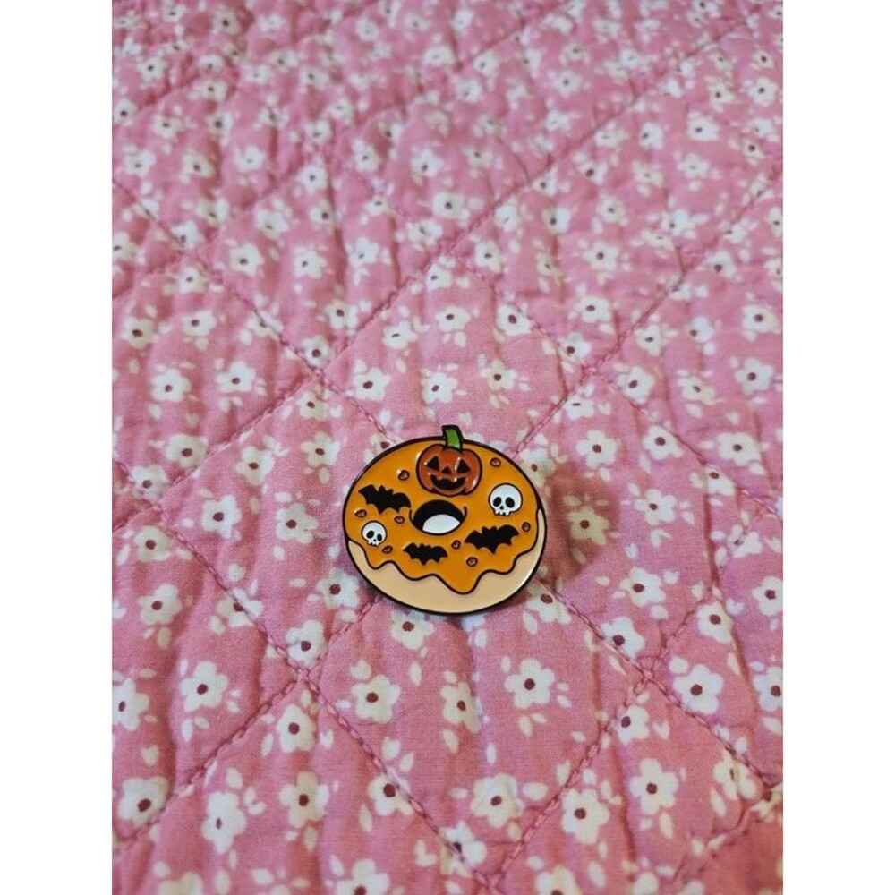 Cute enamel metal pin brooch